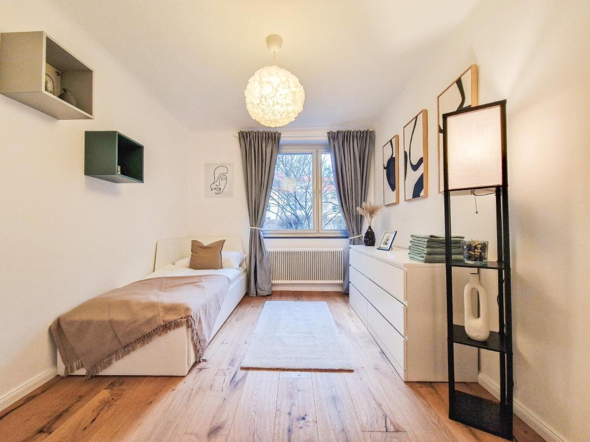 Feelhome - Design Apartment - Kitchen - Kingbed - Smart Tv เวียนนา ภายนอก รูปภาพ
